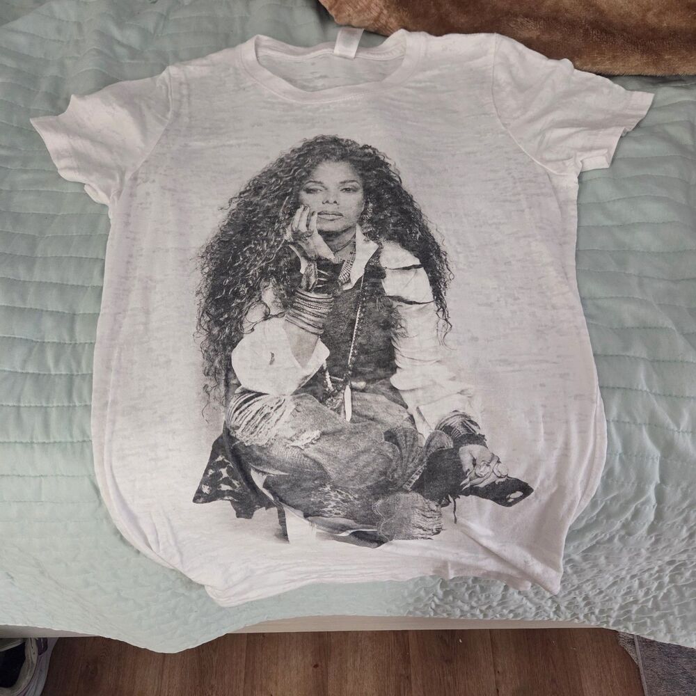 Janet Jackson Unbreakable 2015 Tour T-Shirt Women’s L Burnout Graphic Tee